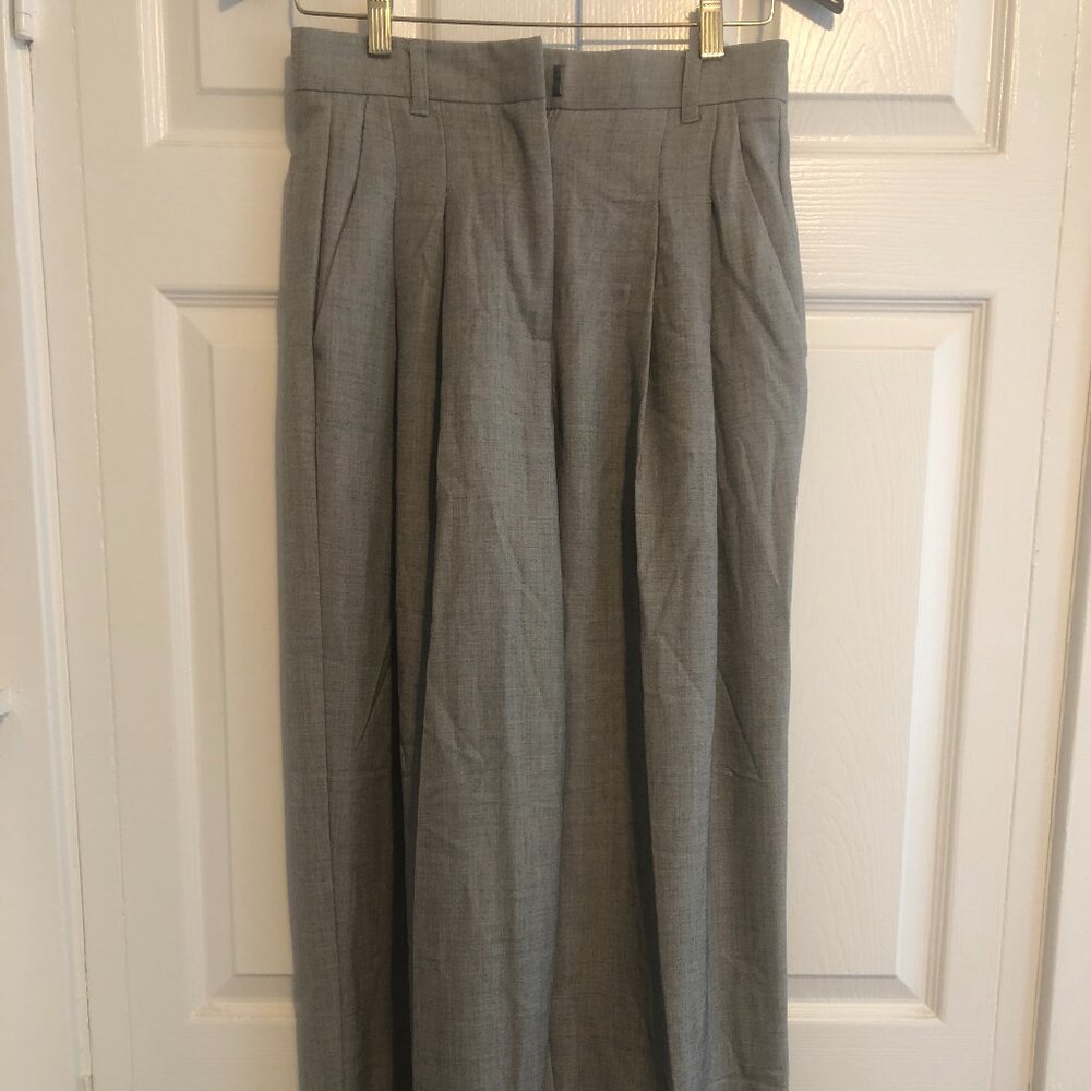 NWT H&M Women's High-Rise Tailored Wide-Leg Pleated Trousers, Size 6